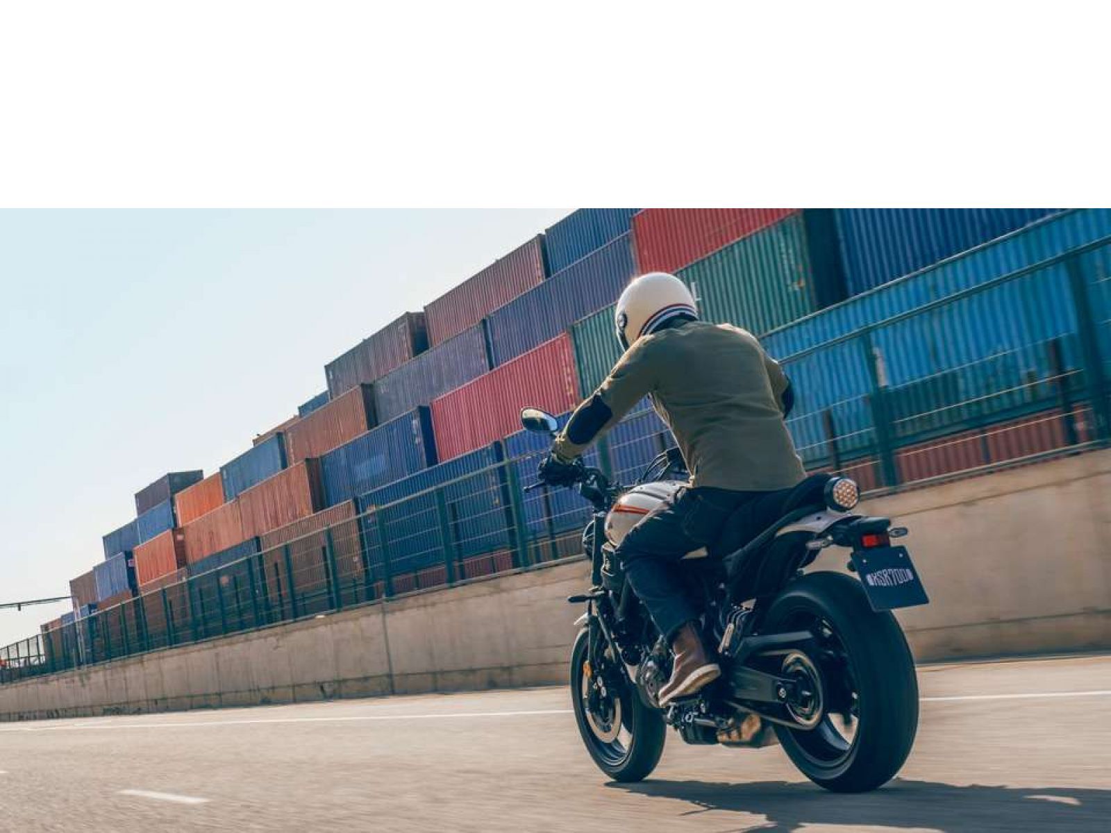 Мотоцикл YAMAHA XSR 700 (Historic White) 2024